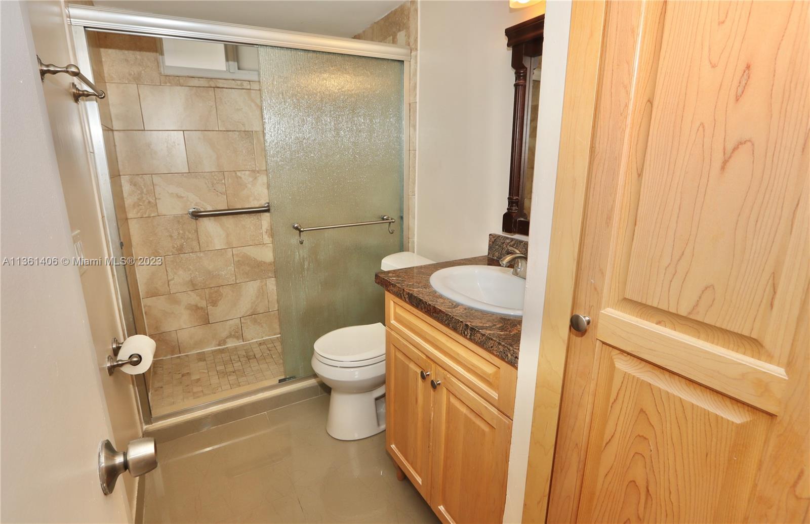2910 Point East Dr Unit: M204
