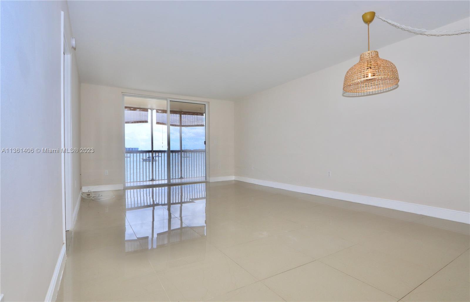 2910 Point East Dr Unit: M204