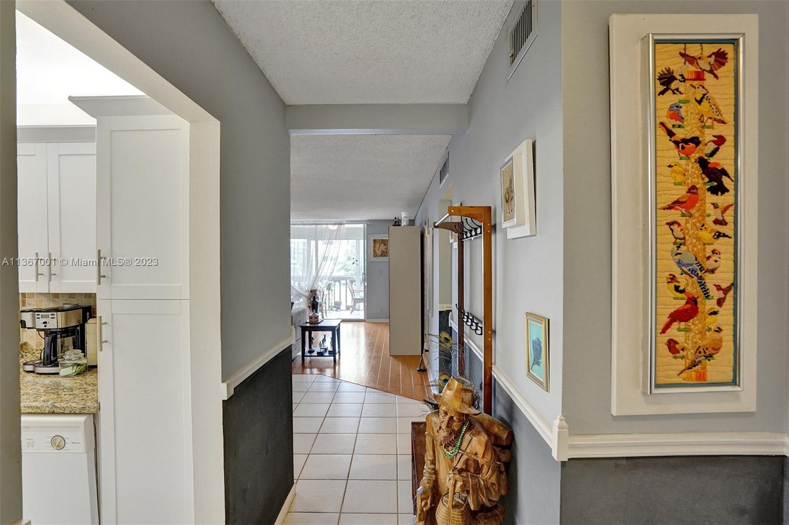 1001 NE 14th Ave Unit: 202