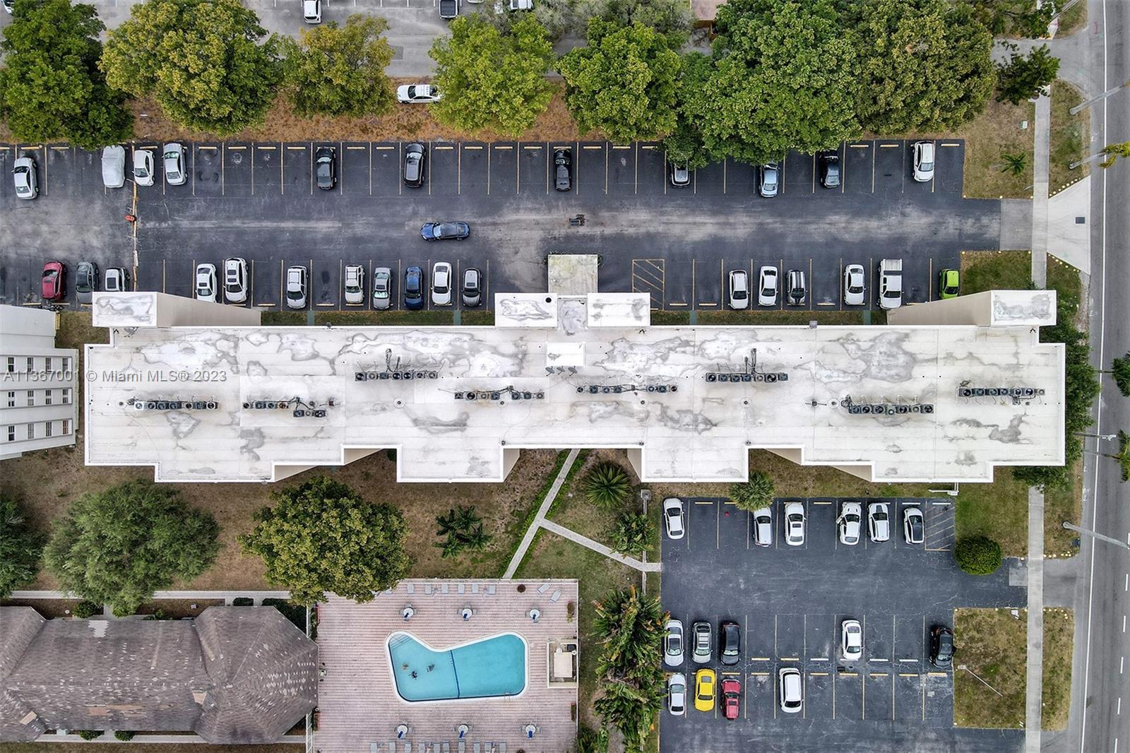 1001 NE 14th Ave Unit: 202