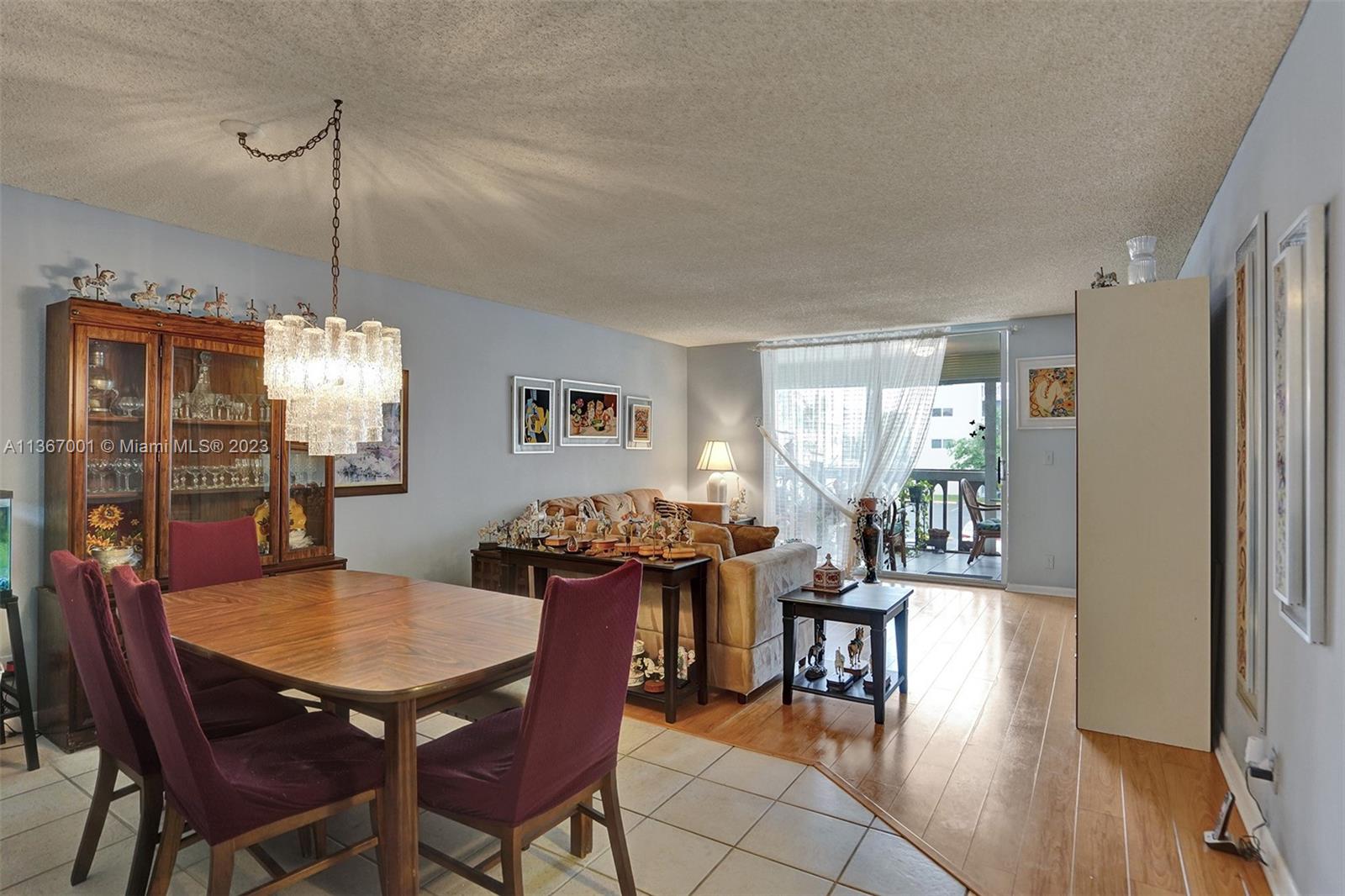 1001 NE 14th Ave Unit: 202