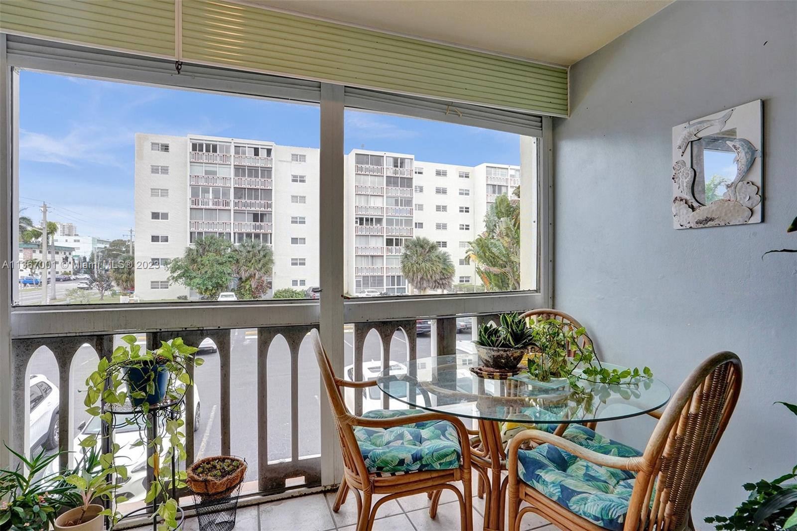 1001 NE 14th Ave Unit: 202