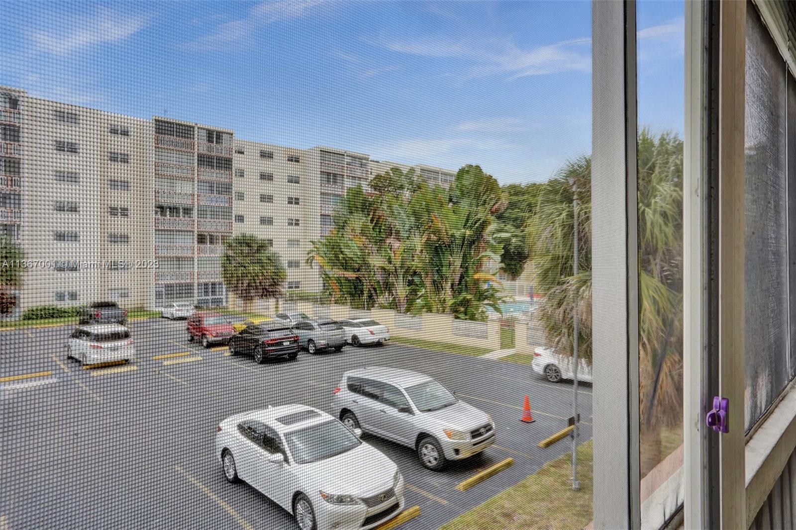 1001 NE 14th Ave Unit: 202