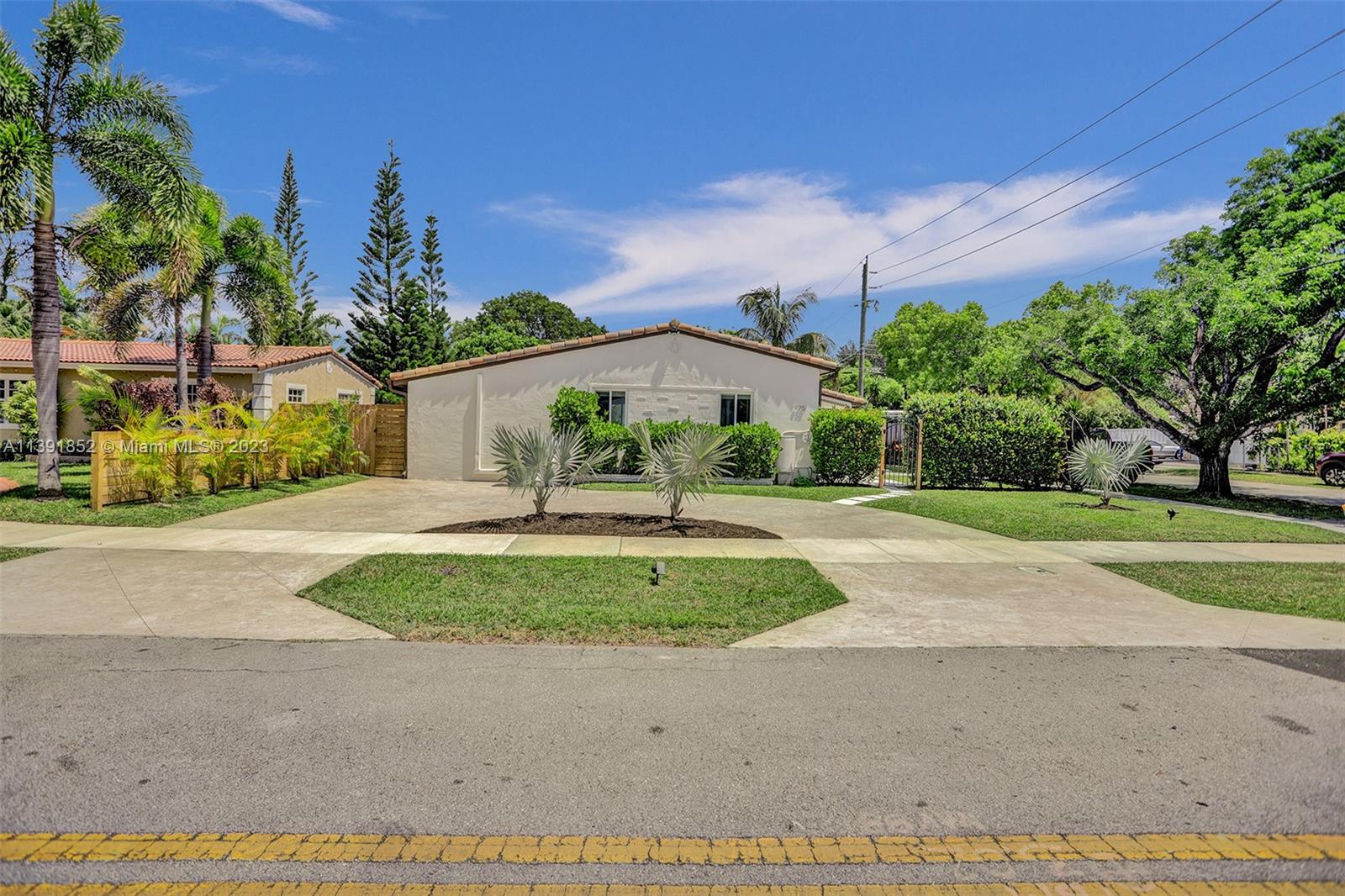 925 NE 4Ct