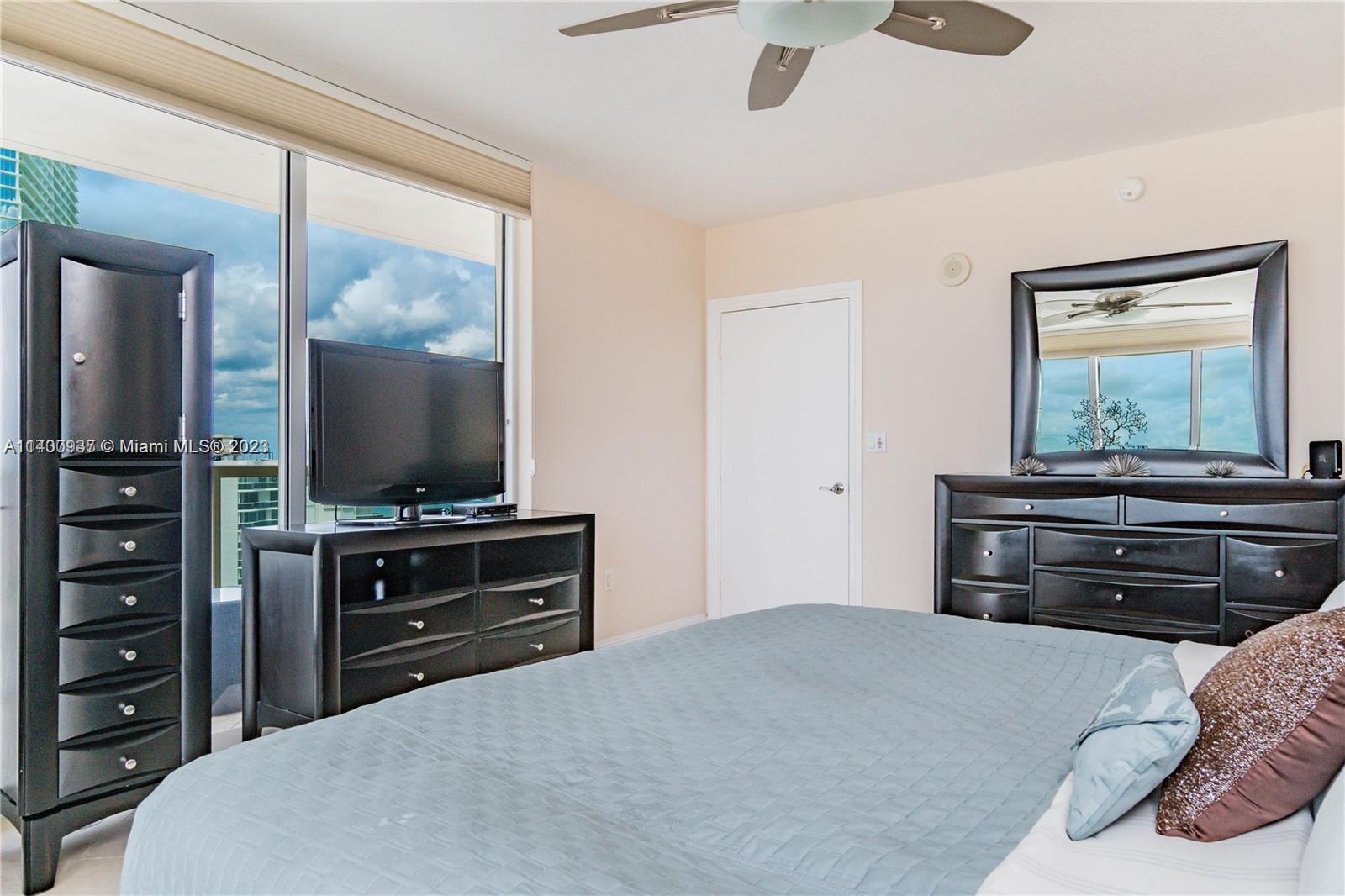 16699 Collins Ave Unit: 2907