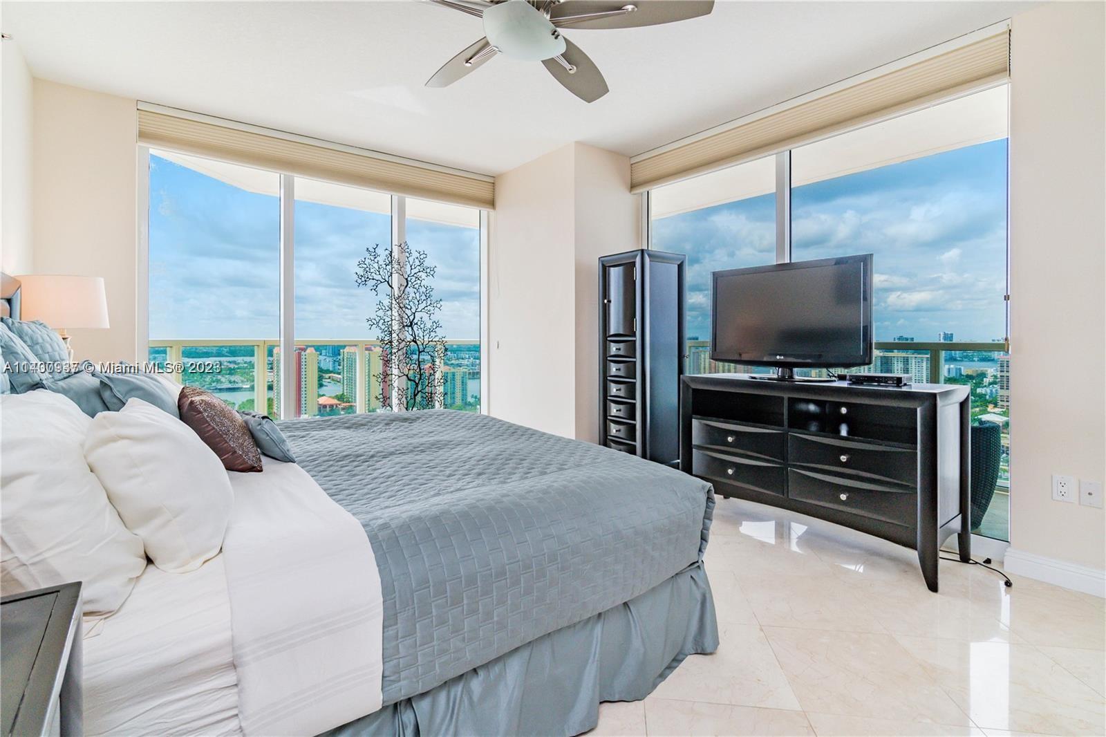 16699 Collins Ave Unit: 2907