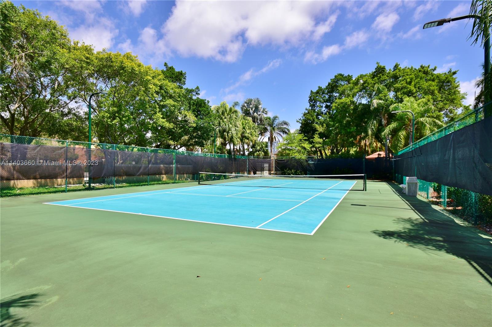19501 E Country Club Dr Unit: 9404