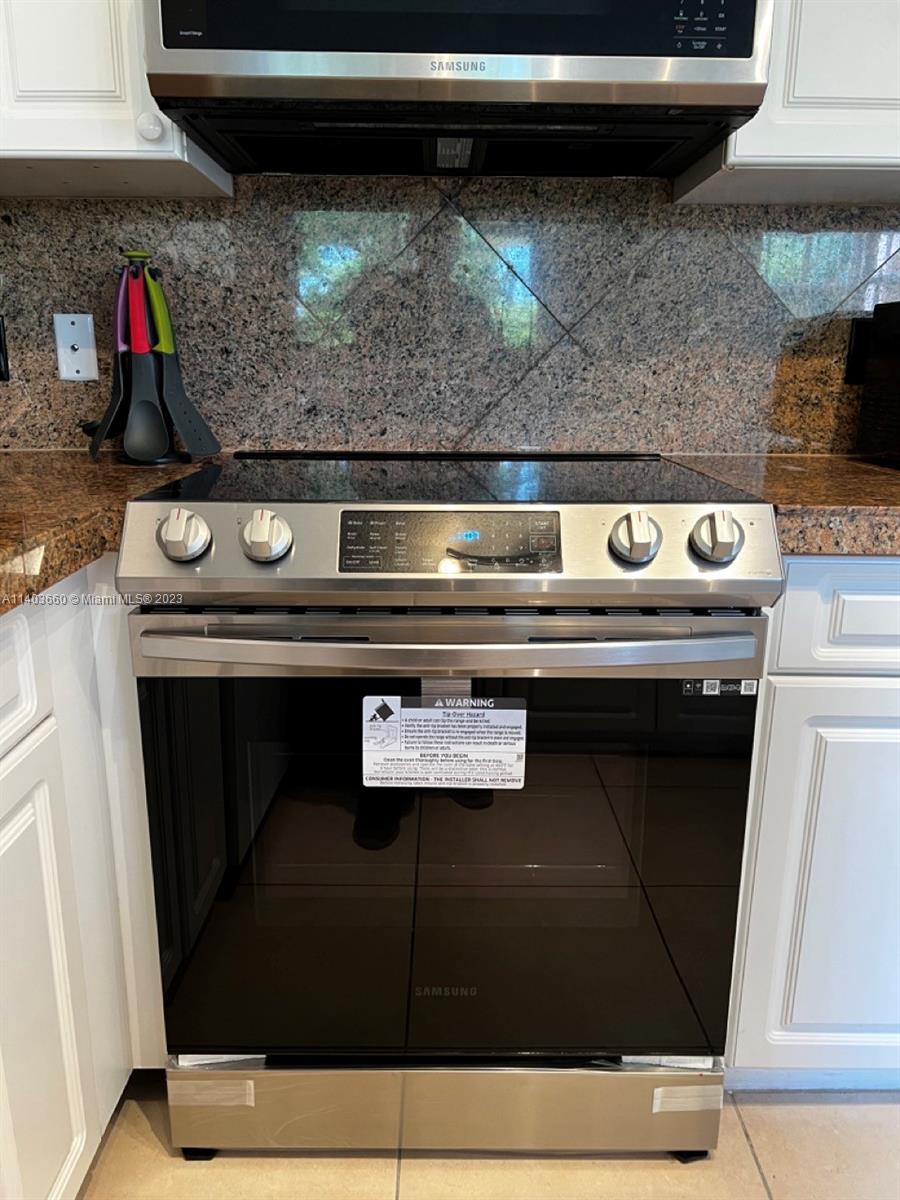 19501 E Country Club Dr Unit: 9404