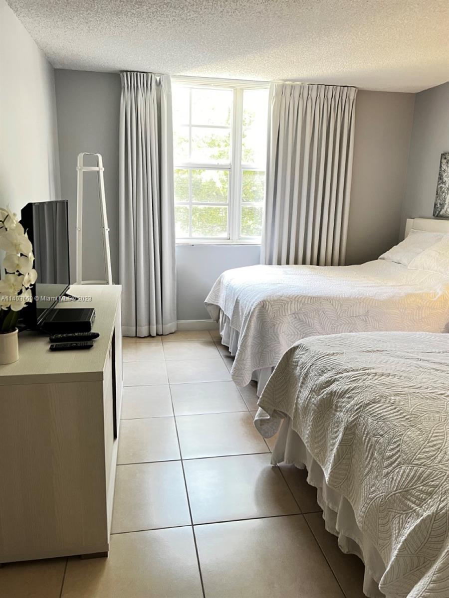 19501 E Country Club Dr Unit: 9404