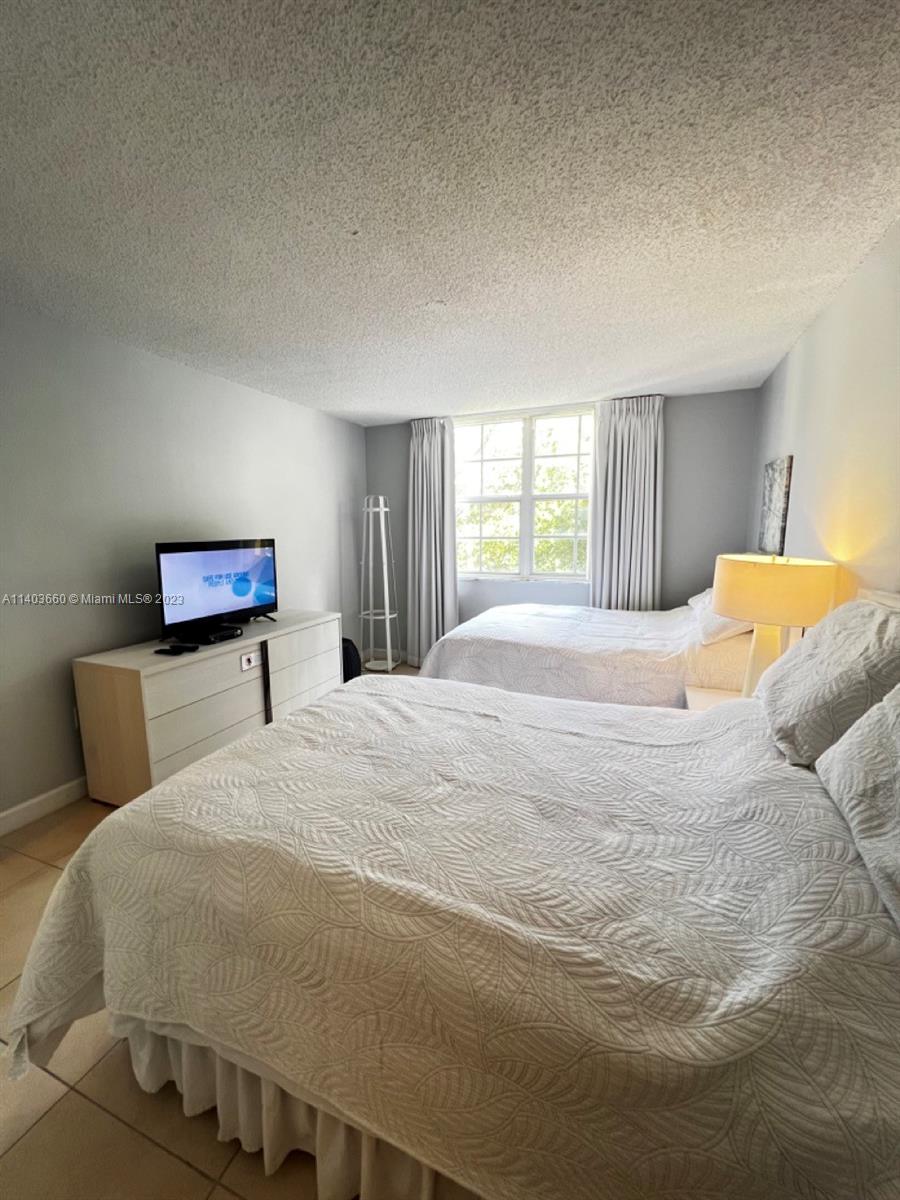 19501 E Country Club Dr Unit: 9404