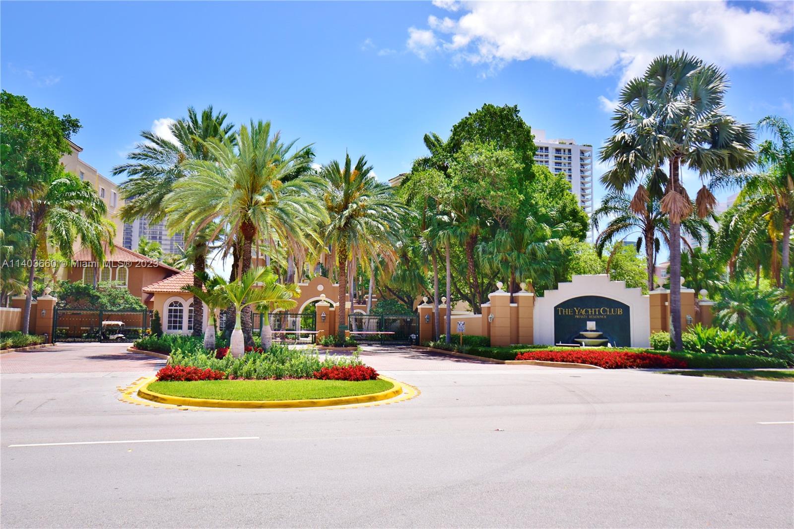 19501 E Country Club Dr Unit: 9404