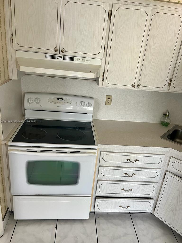 1050 Atlantic Shores Blvd Unit: 205