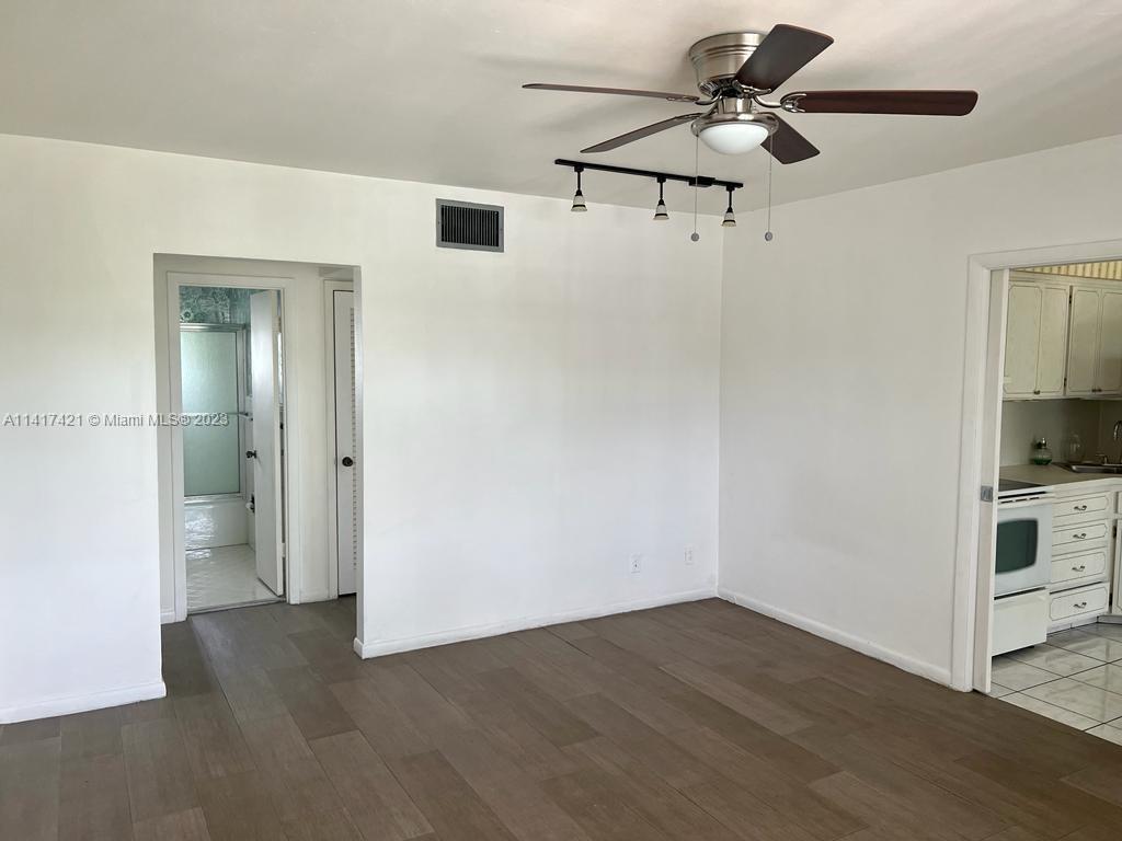 1050 Atlantic Shores Blvd Unit: 205