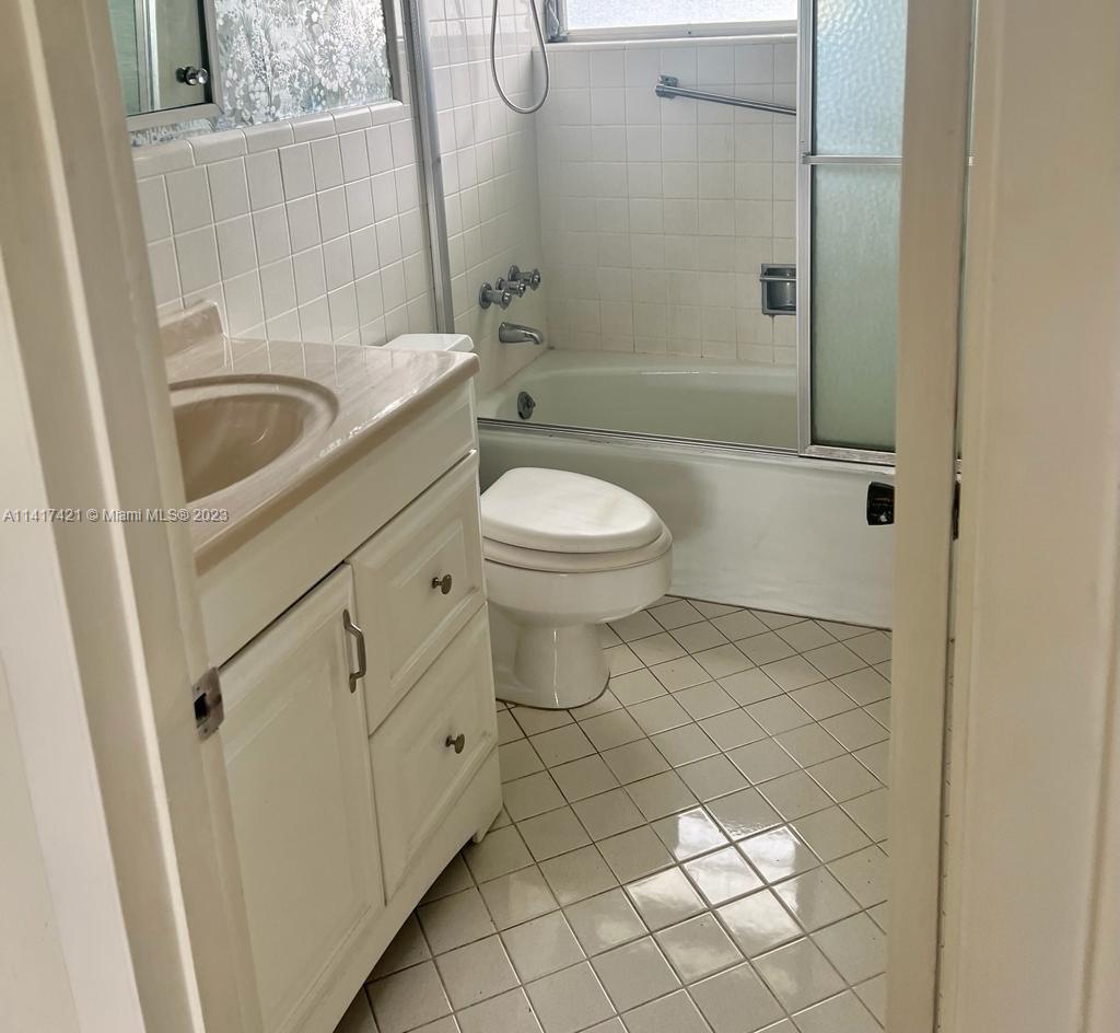 1050 Atlantic Shores Blvd Unit: 205