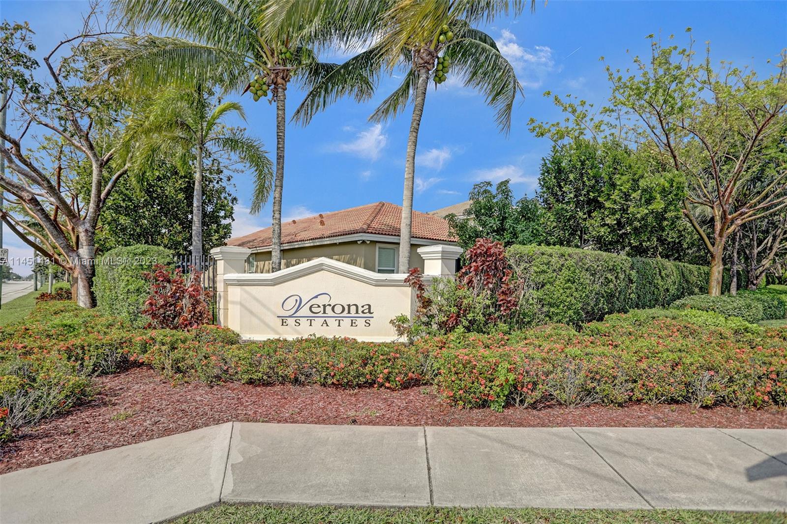 4812 Foxtail Palm Ct