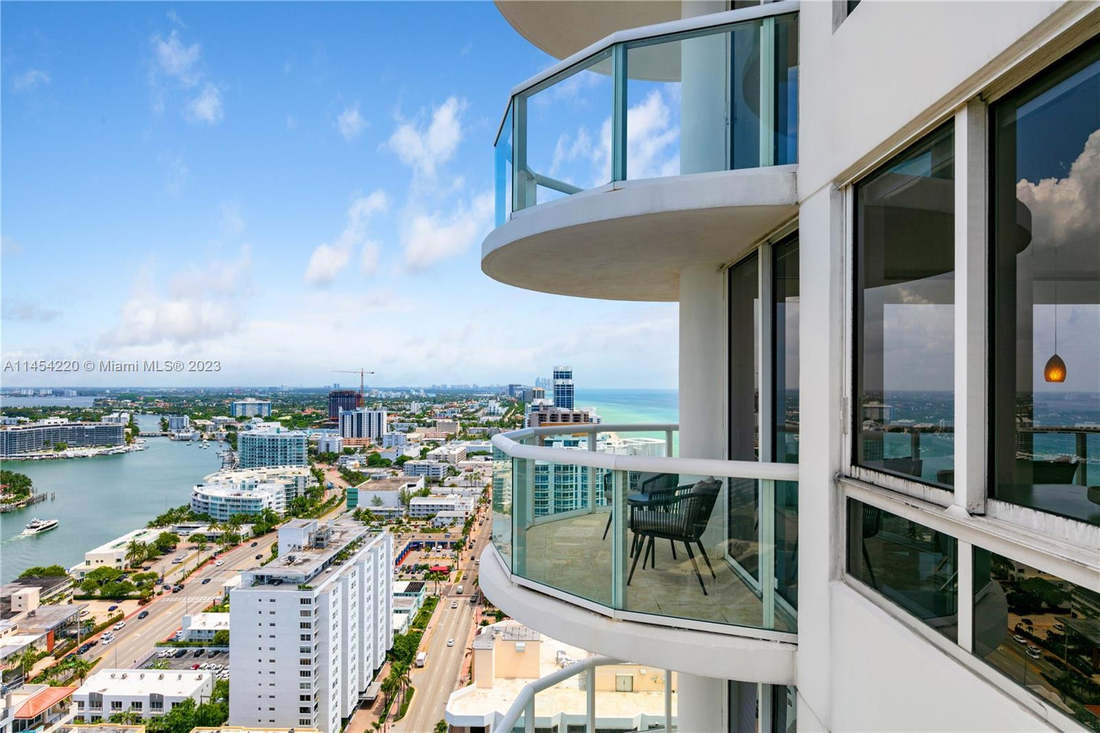 6365 Collins Ave Unit: 3208