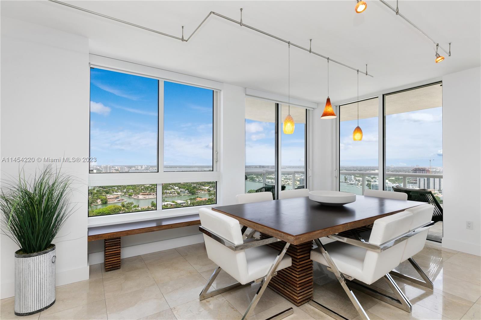 6365 Collins Ave Unit: 3208