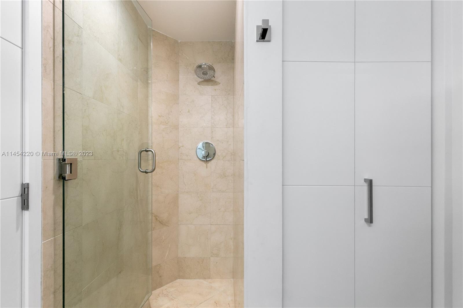 6365 Collins Ave Unit: 3208