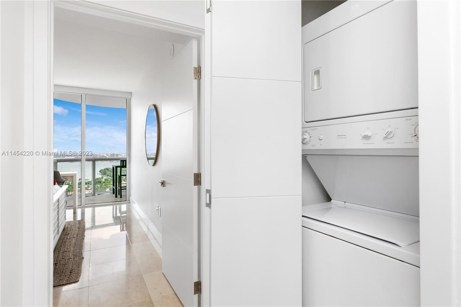 6365 Collins Ave Unit: 3208