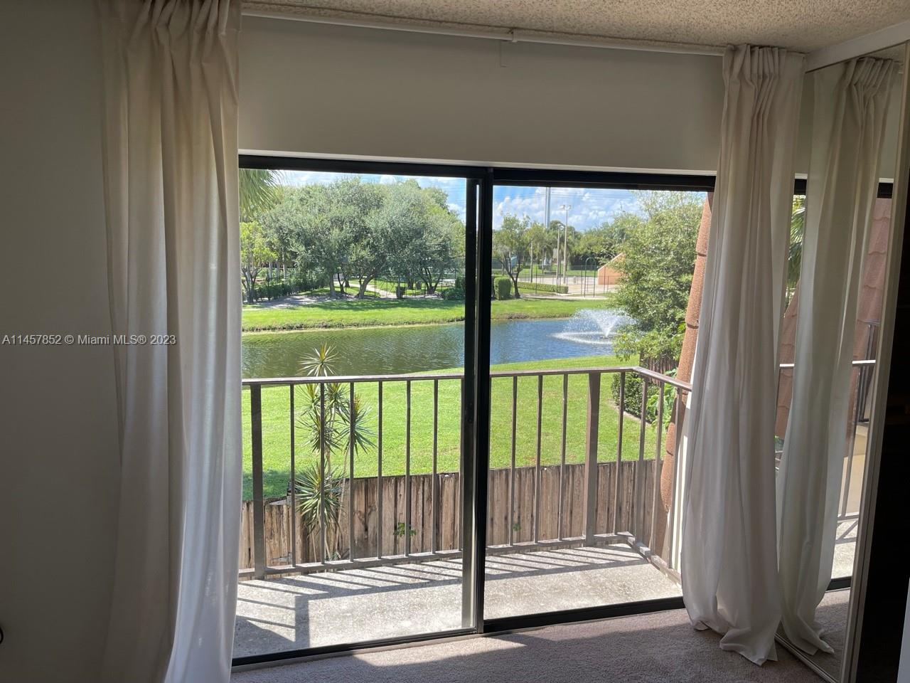 157 Heritage Way Unit: 157