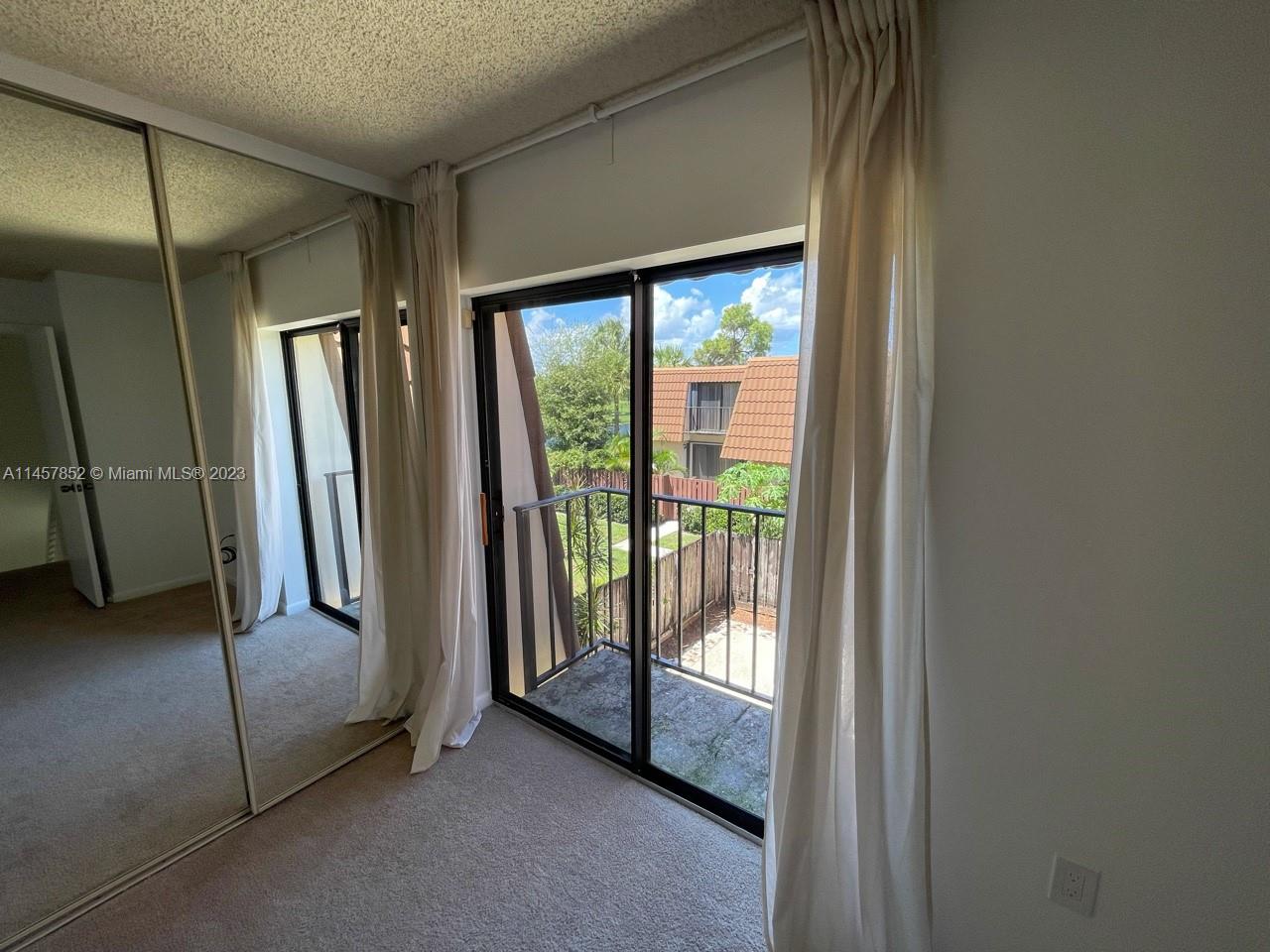 157 Heritage Way Unit: 157