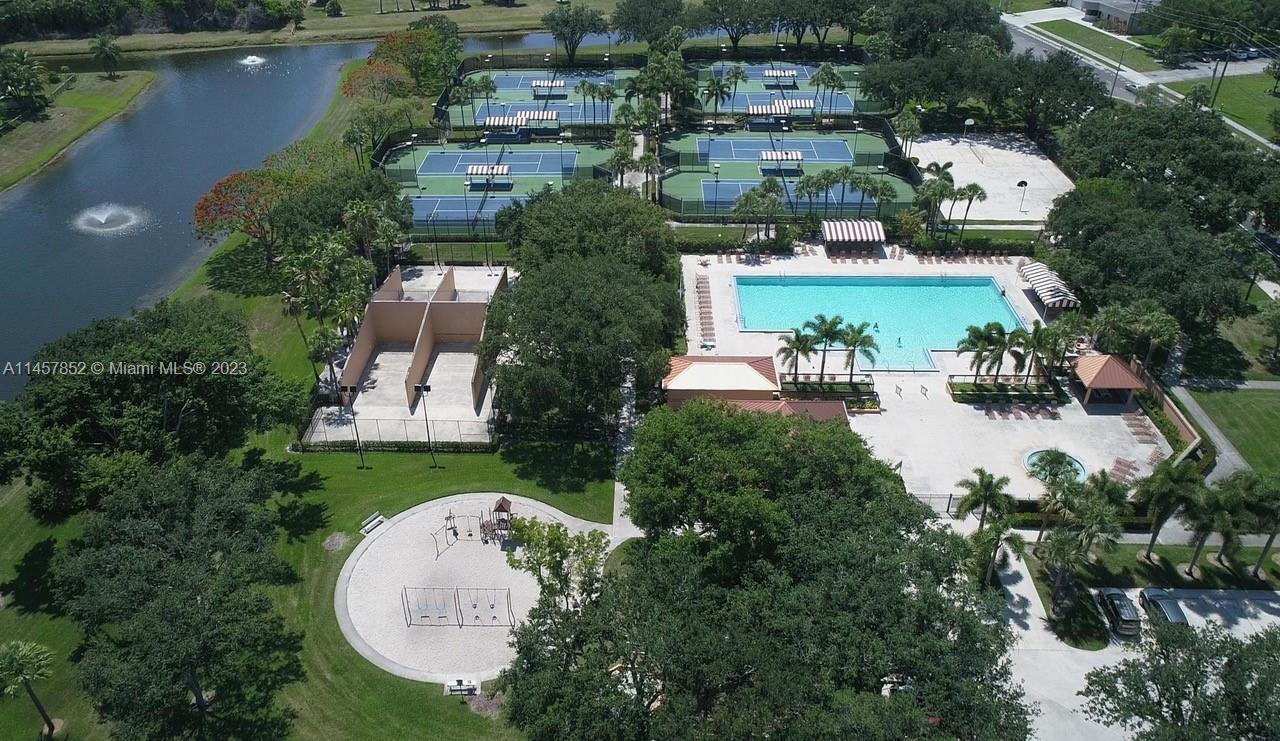 157 Heritage Way Unit: 157