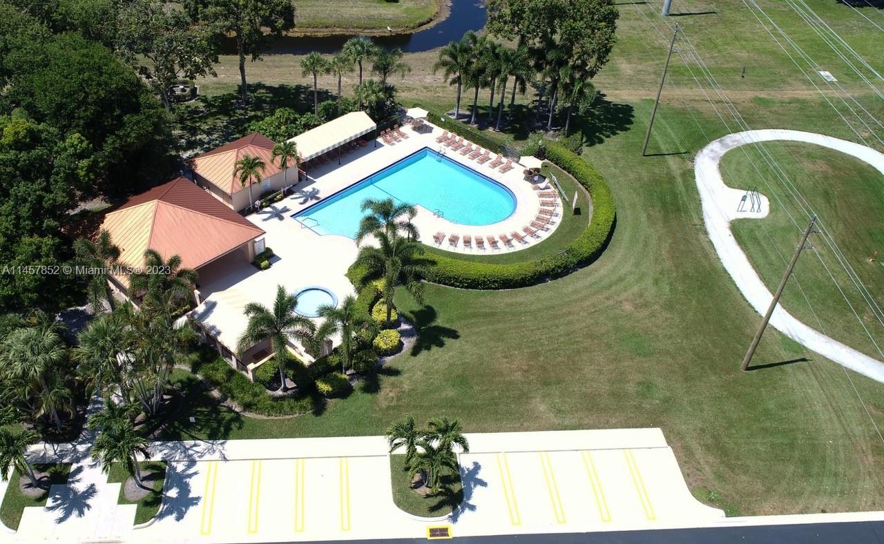 157 Heritage Way Unit: 157