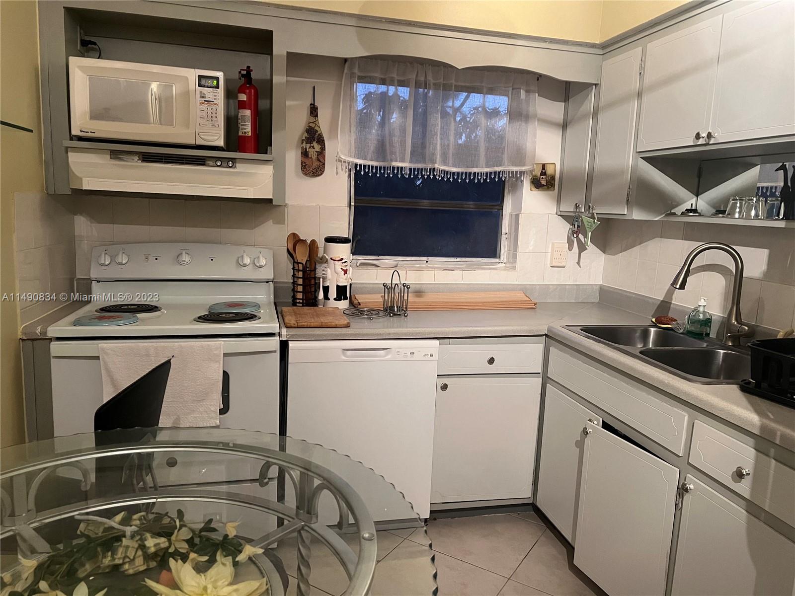 1100 Atlantic Shores Blvd Unit: 406