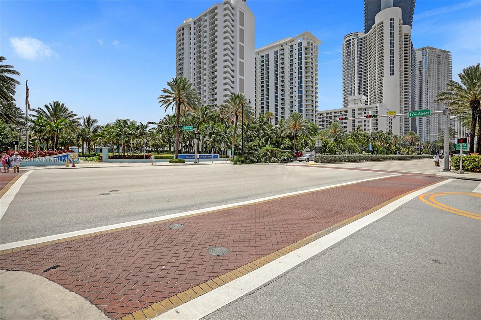 210 174th St Unit: 2302