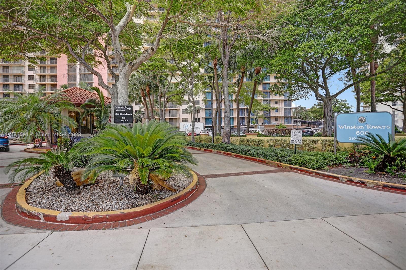 210 174th St Unit: 2302