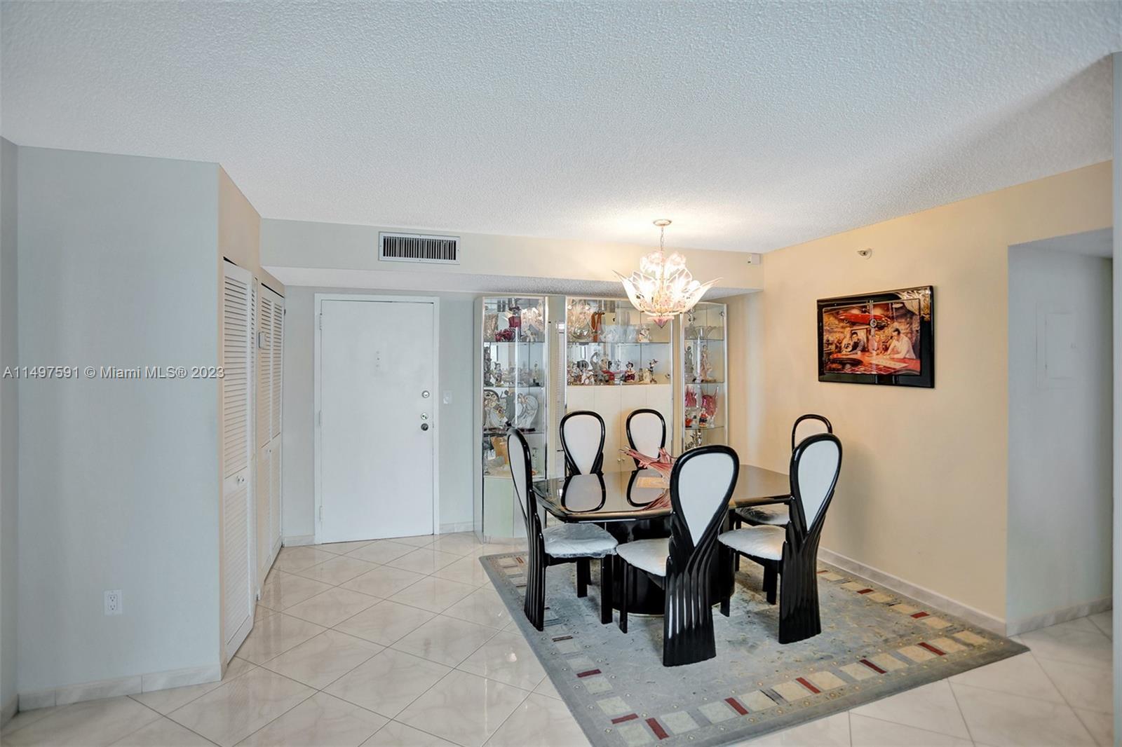 210 174th St Unit: 2302