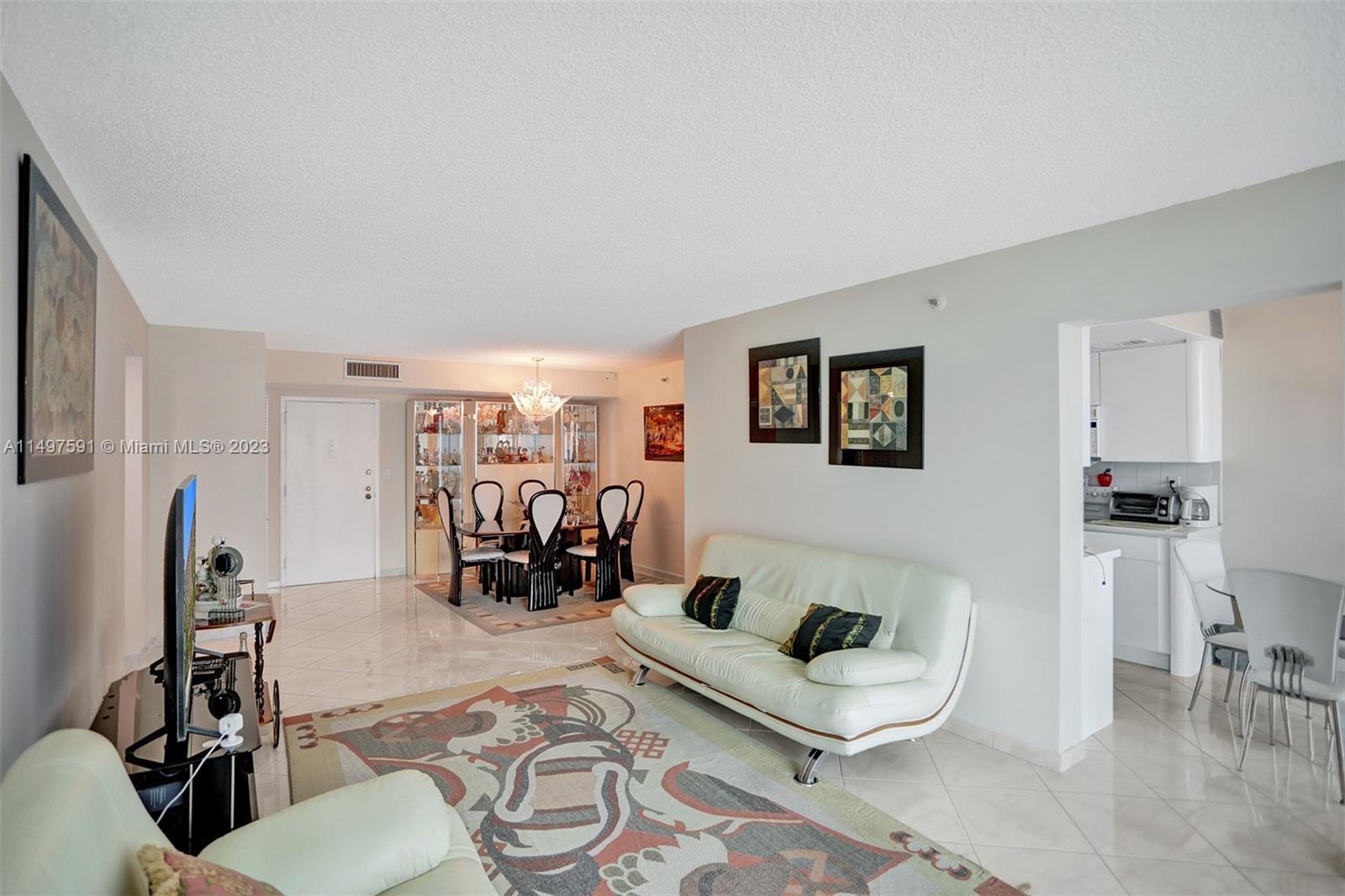 210 174th St Unit: 2302