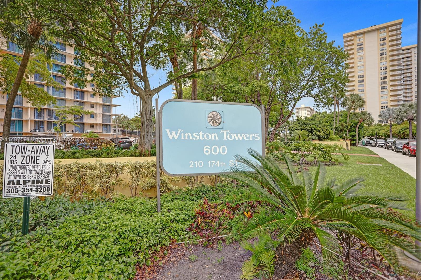 210 174th St Unit: 2302
