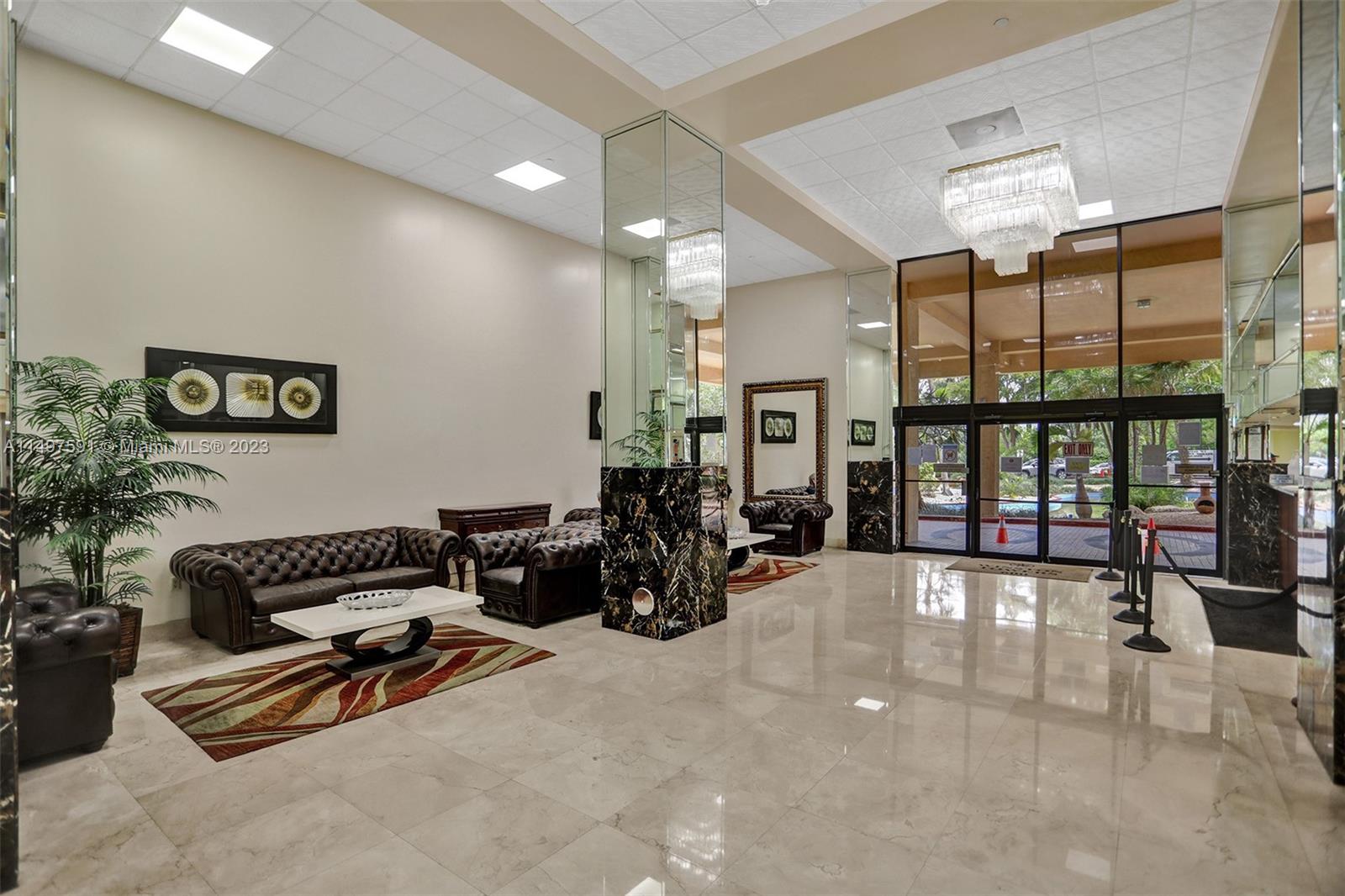 210 174th St Unit: 2302