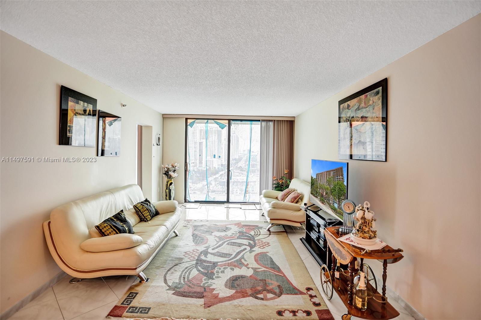 210 174th St Unit: 2302
