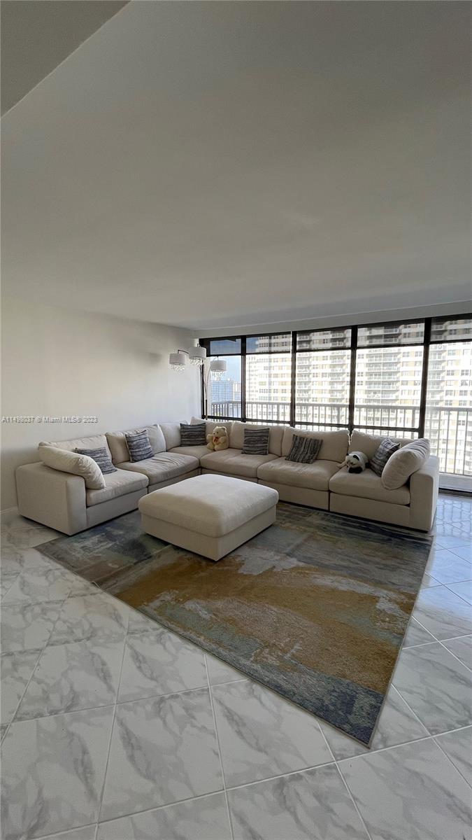 2049 S Ocean Dr Unit: 1508
