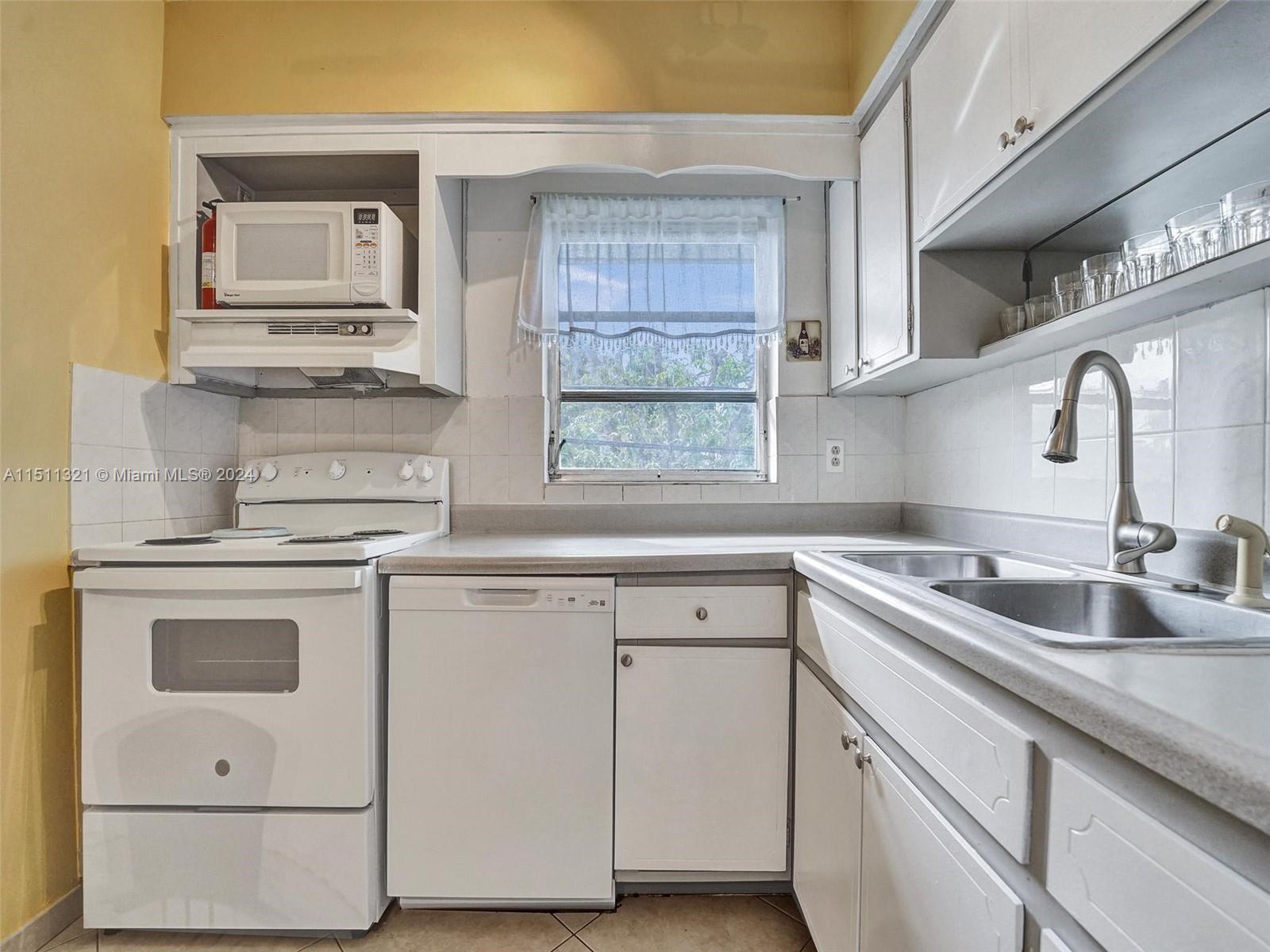 1100 Atlantic Shores Blvd Unit: 406