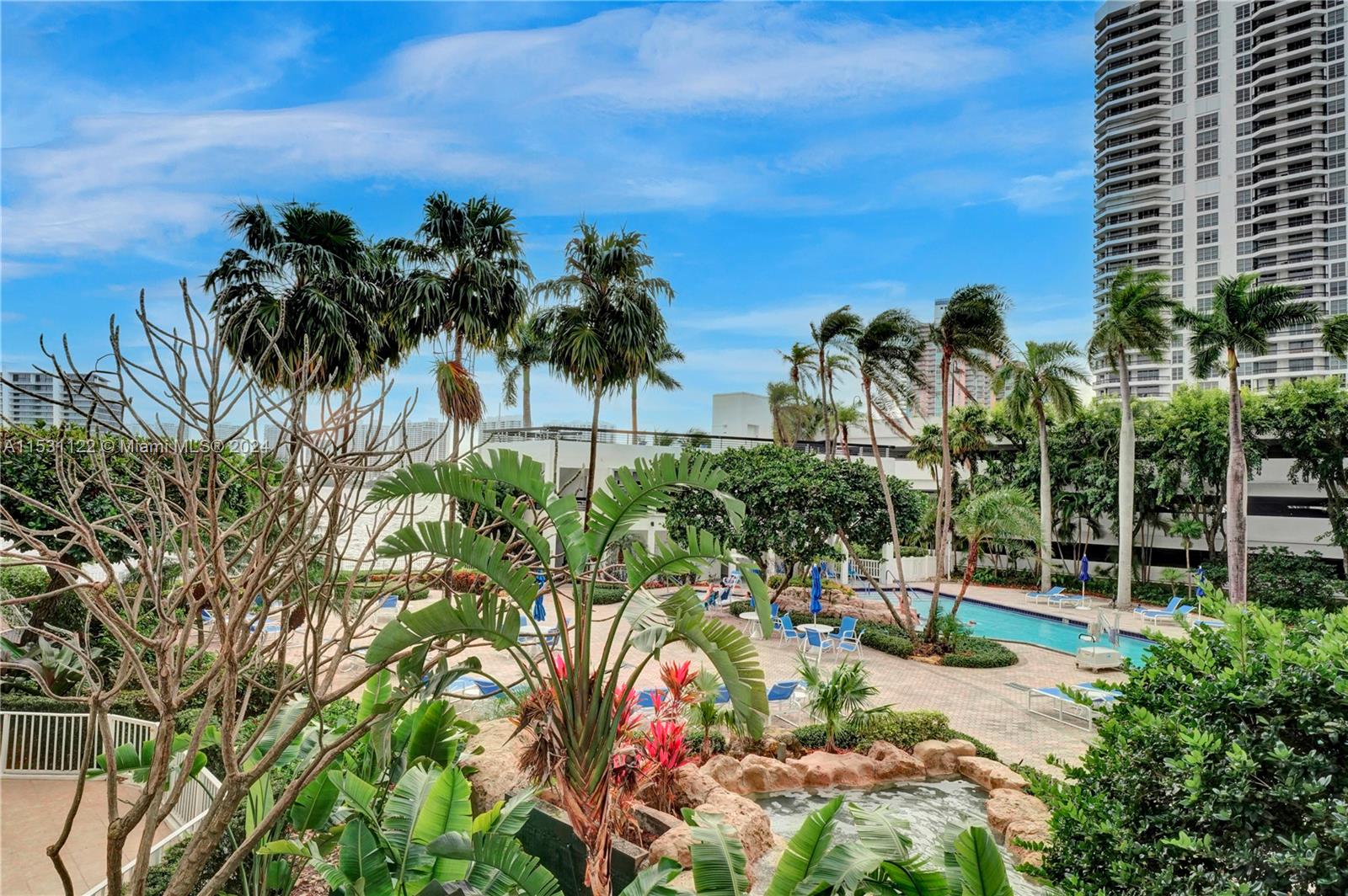 3600 Mystic Pointe Dr # 1101
