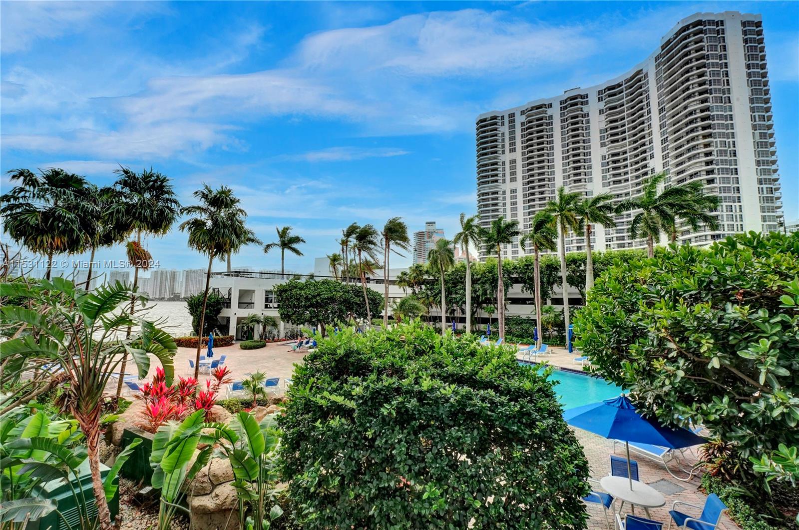 3600 Mystic Pointe Dr # 1101