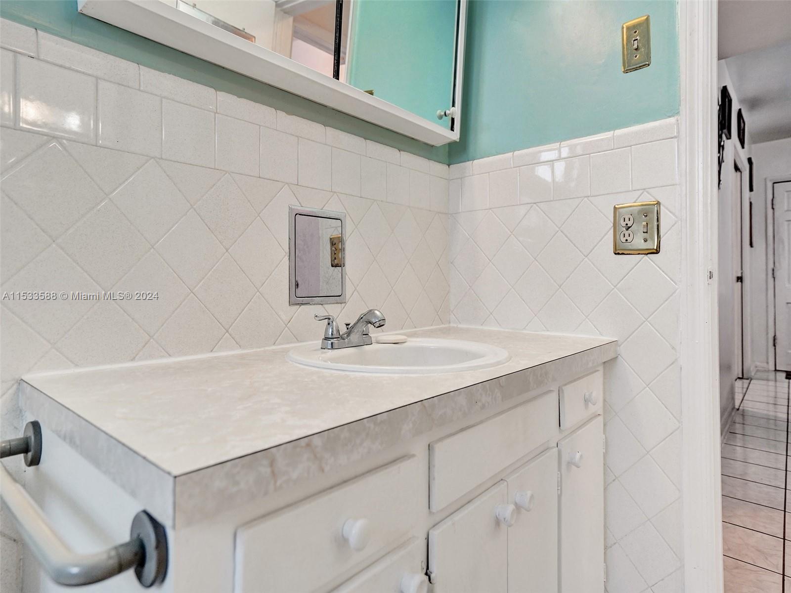1050 Atlantic Shores Blvd Unit: 110