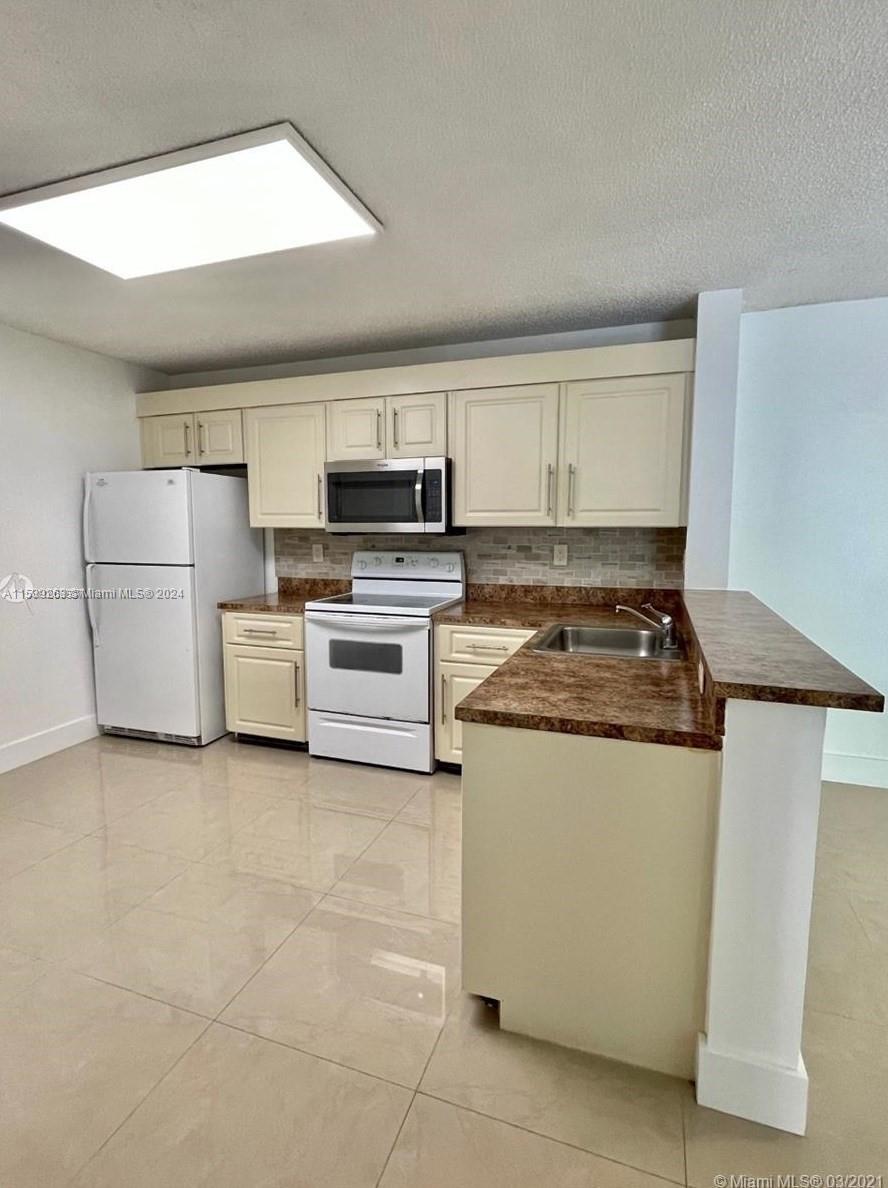 10131 W Sunrise Blvd # 204