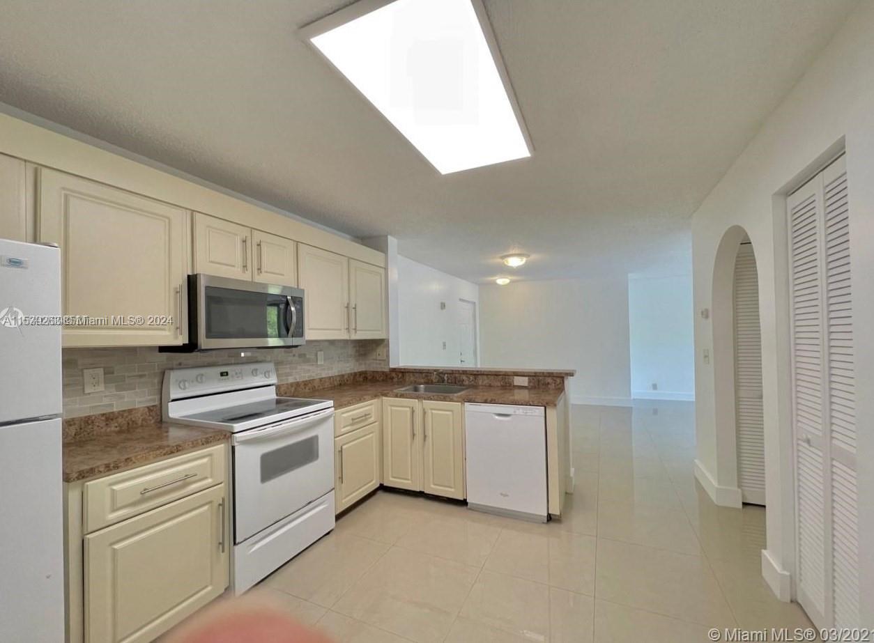 10131 W Sunrise Blvd # 204