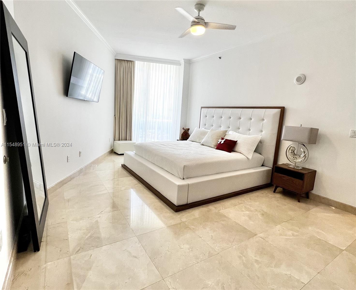 15901 Collins Ave # 2305