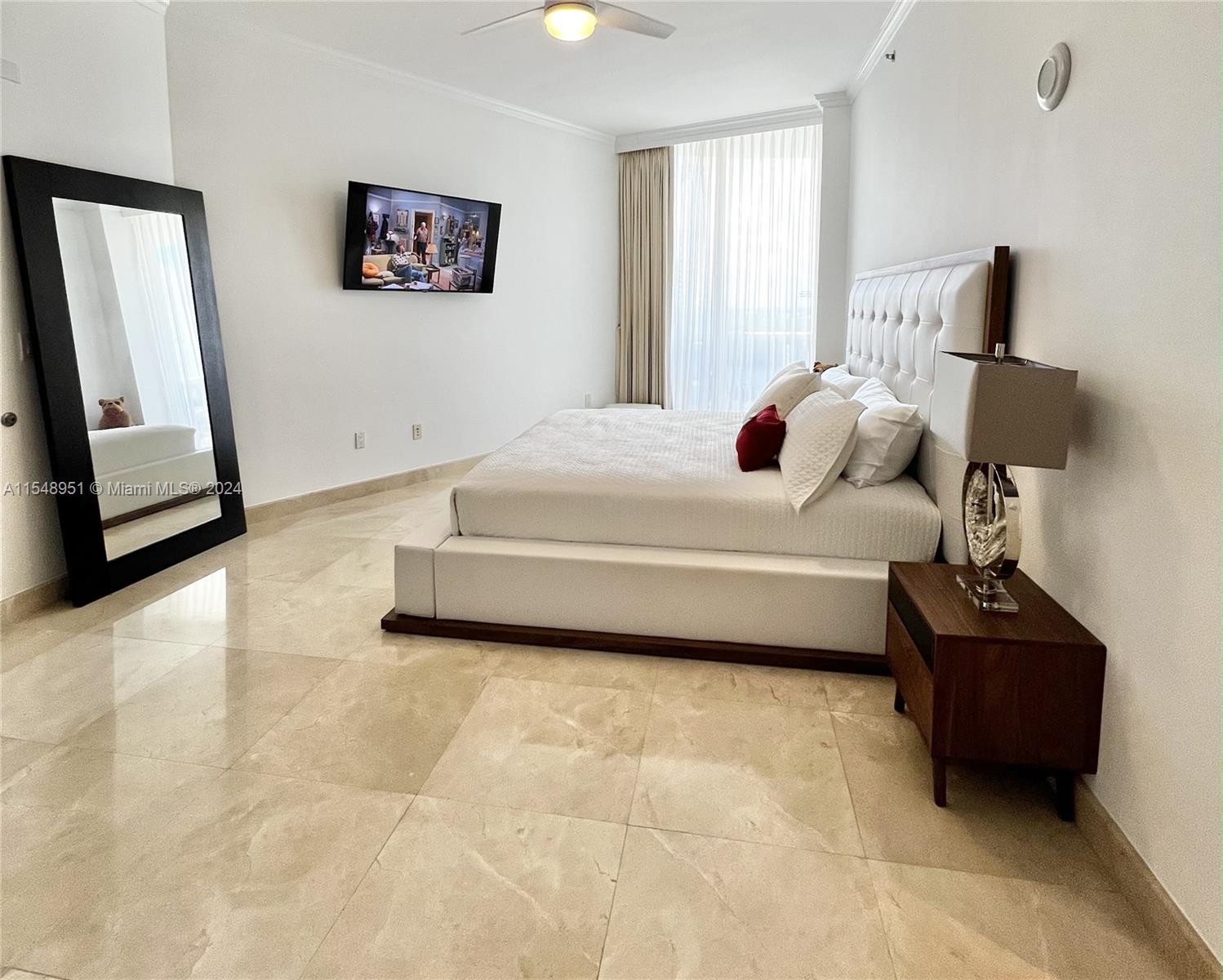 15901 Collins Ave # 2305