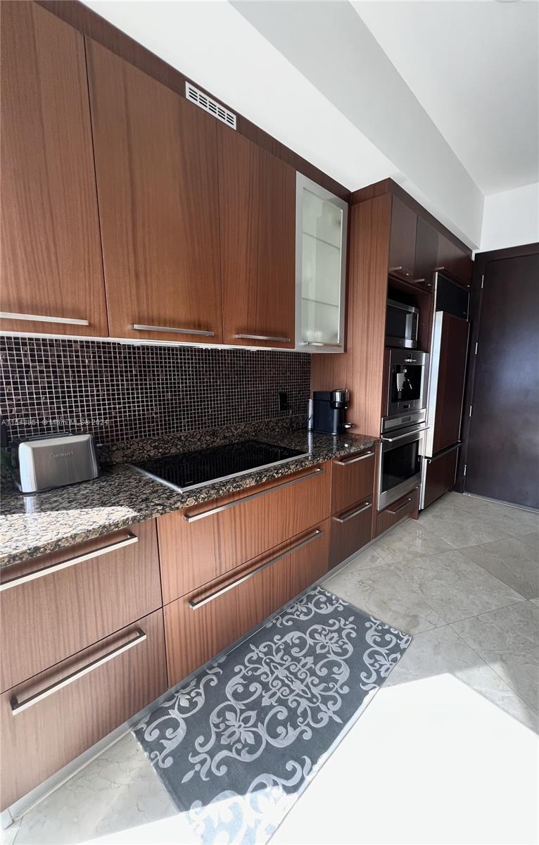 15901 Collins Ave # 2305