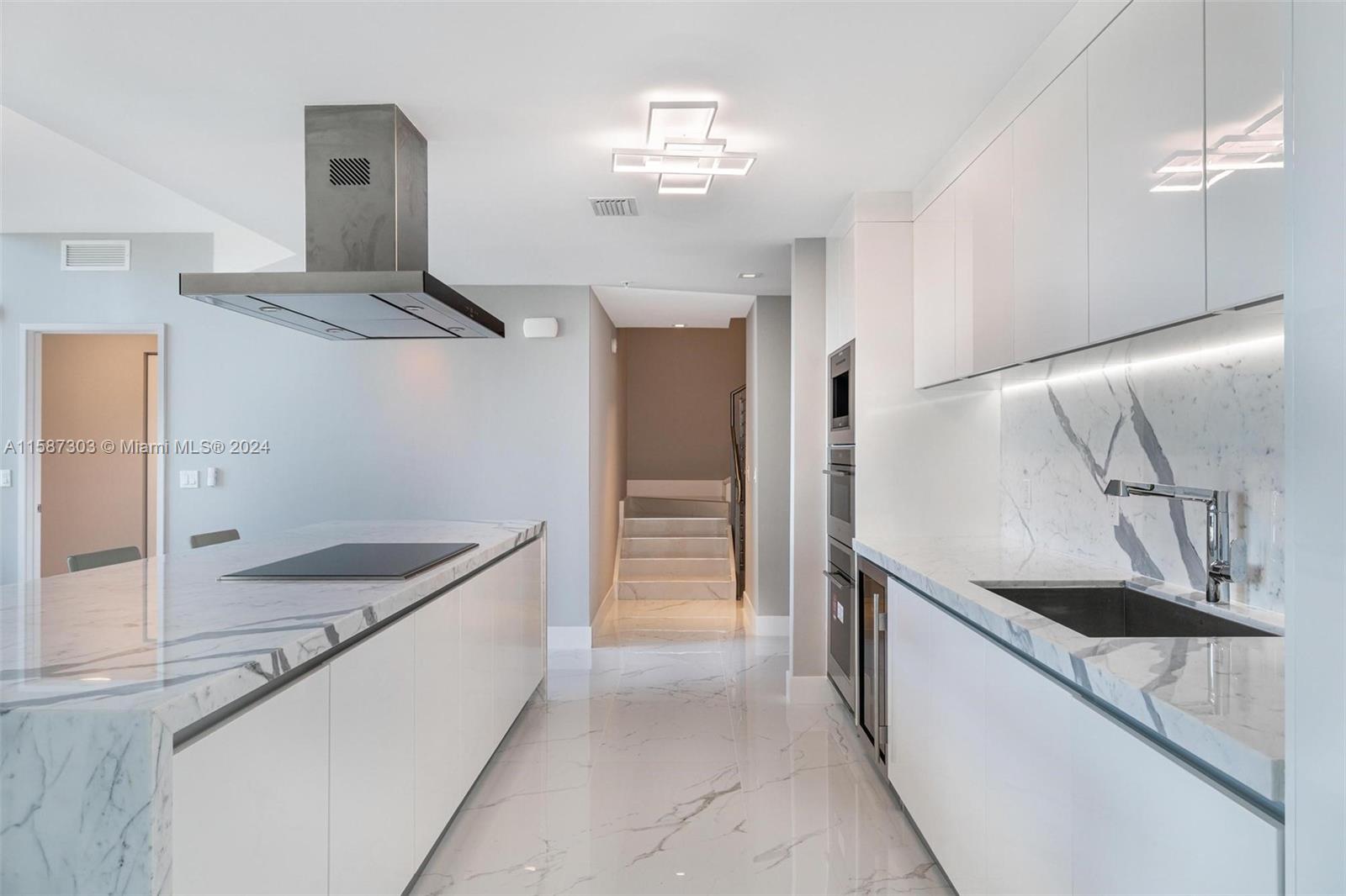330 Sunny Isles Blvd # 506 Unit: 5-506