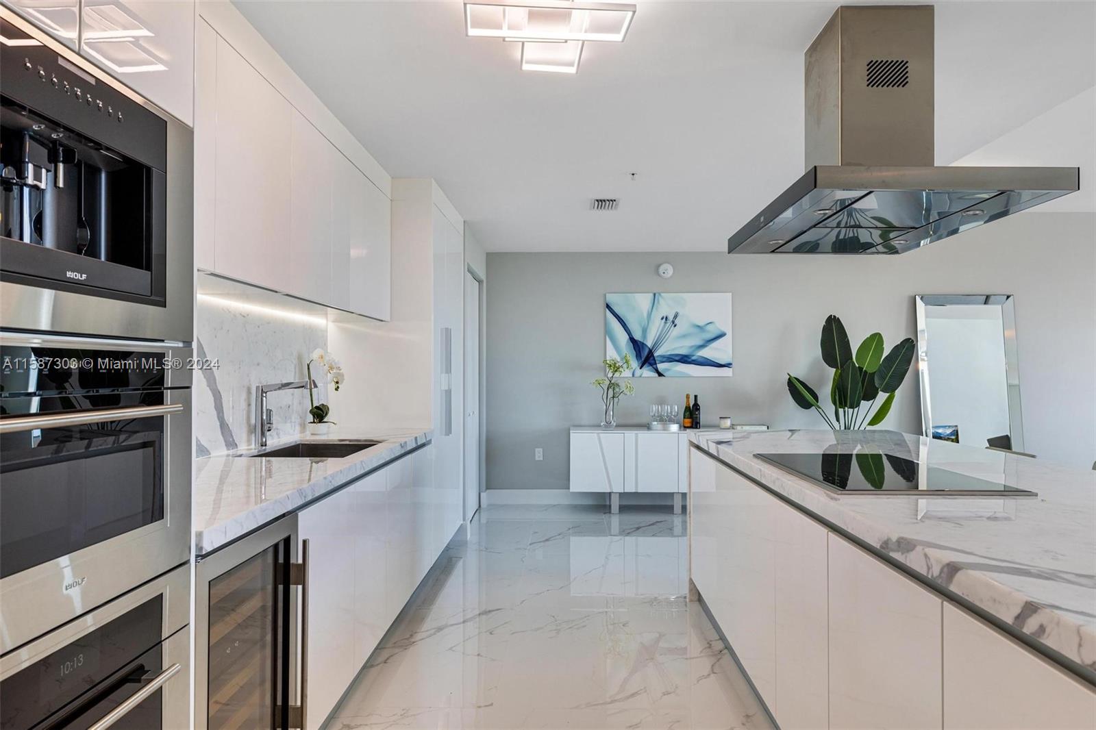 330 Sunny Isles Blvd # 506 Unit: 5-506