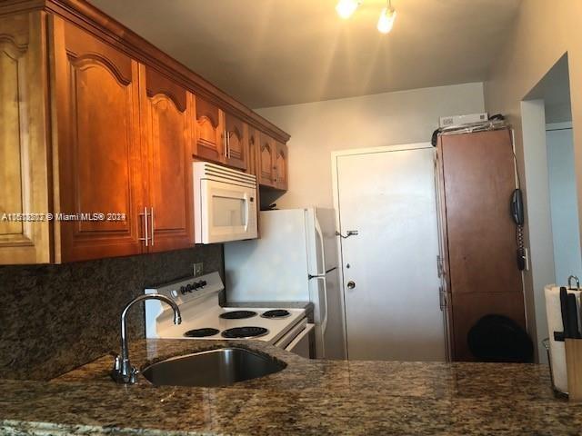 2899 COLLINS AV # 1644