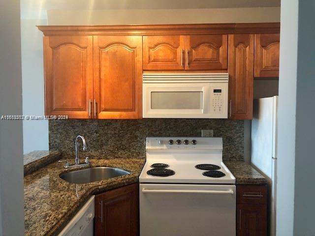 2899 COLLINS AV # 1644