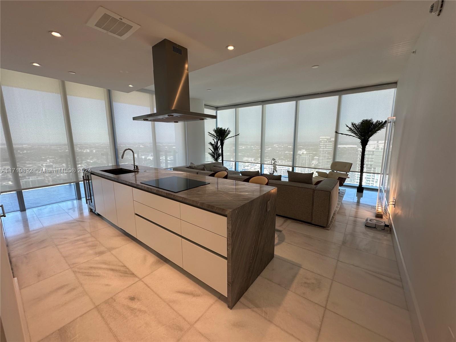 700 NE 26th Ter # 5506, Miami Unit: 5506